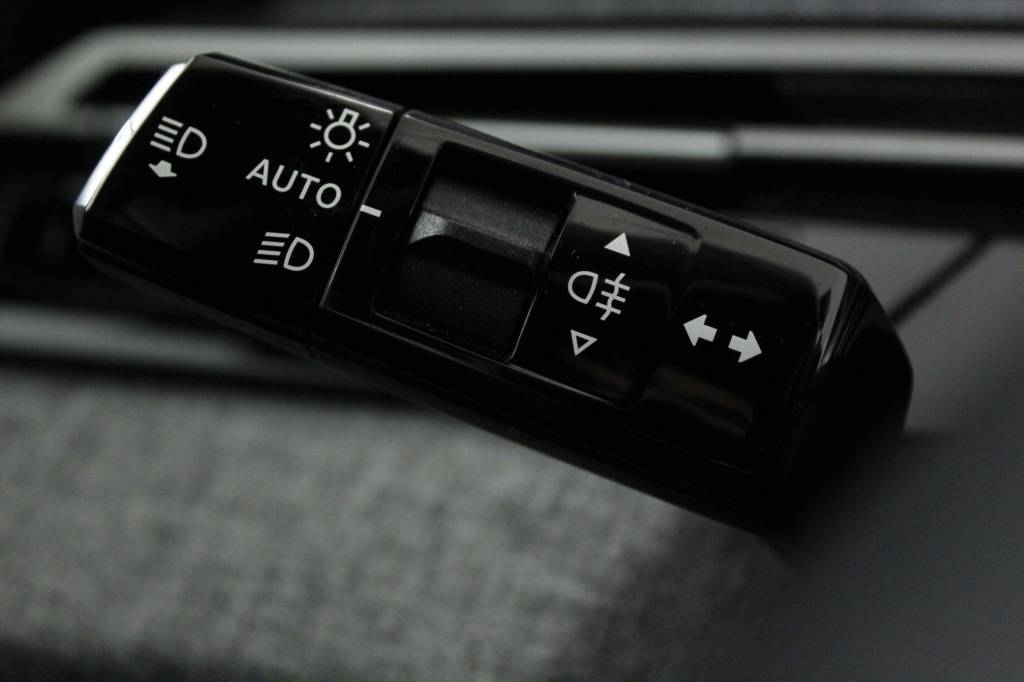 peugeot-5008-2025-hibrido-1199cc