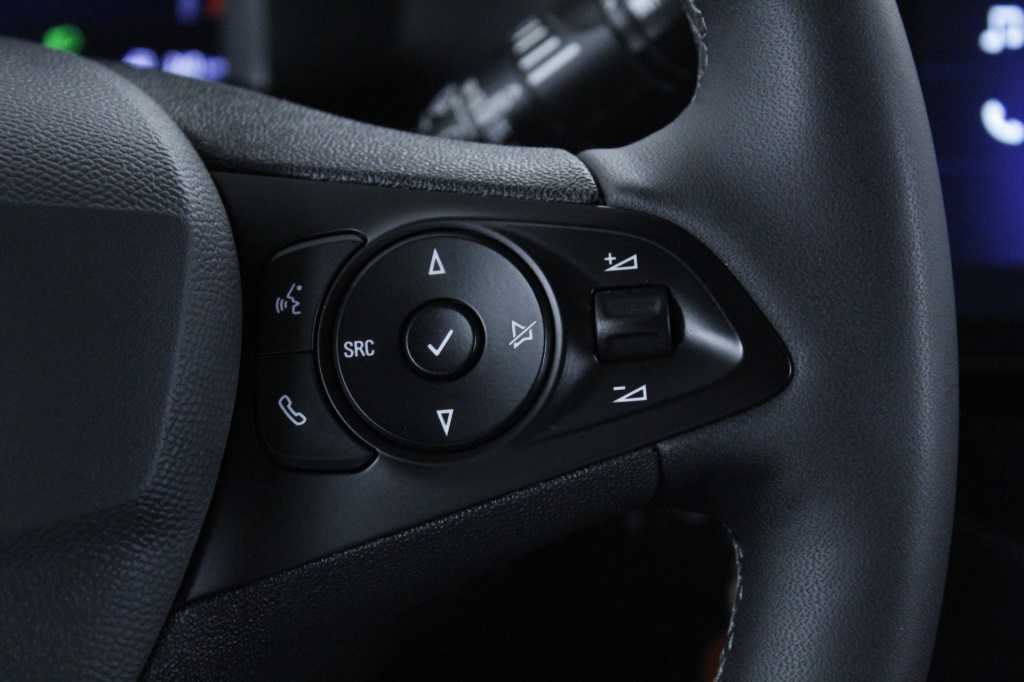 opel-corsa-2025-gasolina-1199cc