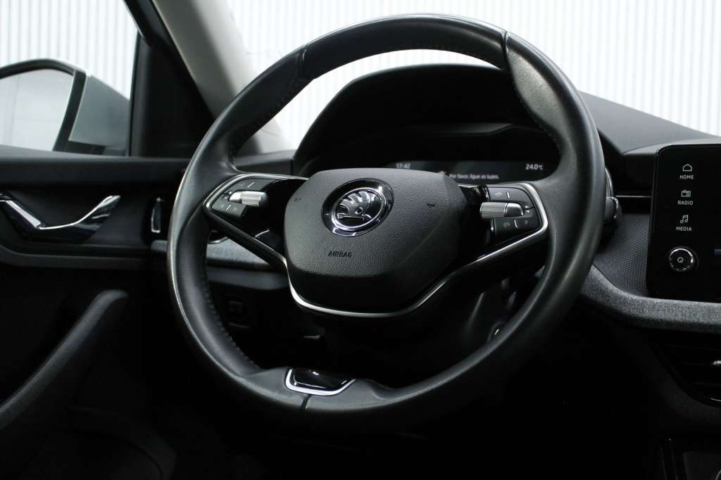 skoda-kamiq-2024-gasolina-999cc