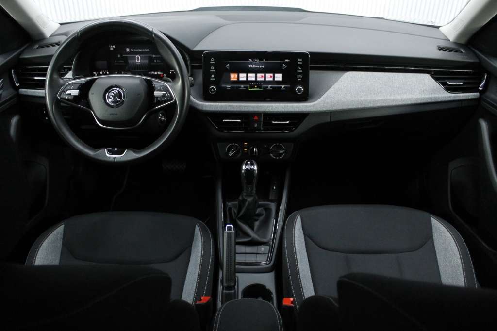 skoda-kamiq-2024-gasolina-999cc