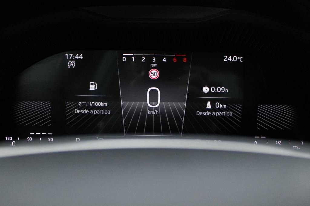 skoda-kamiq-2024-gasolina-999cc