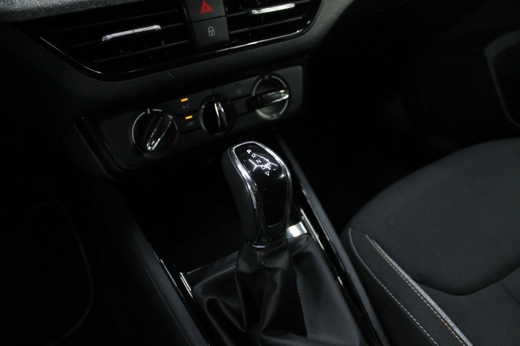 skoda-kamiq-2024-gasolina-999cc