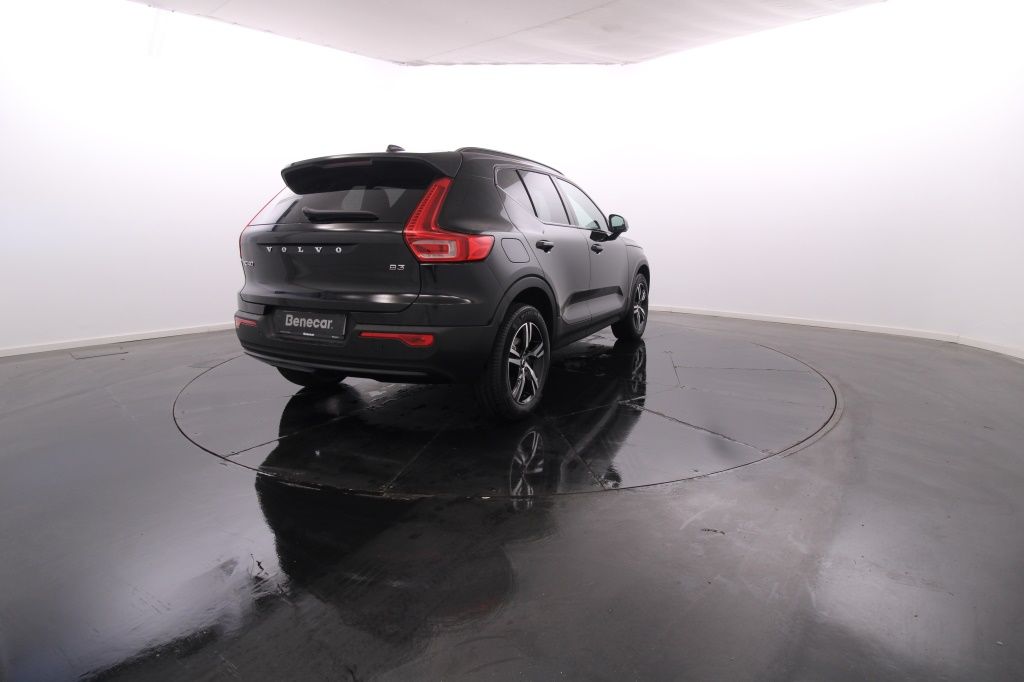 volvo-xc40-2025-hibrido-1969cc