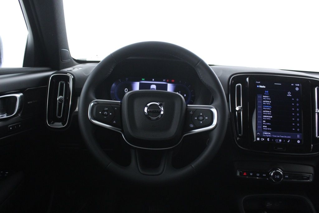 volvo-xc40-2025-hibrido-1969cc