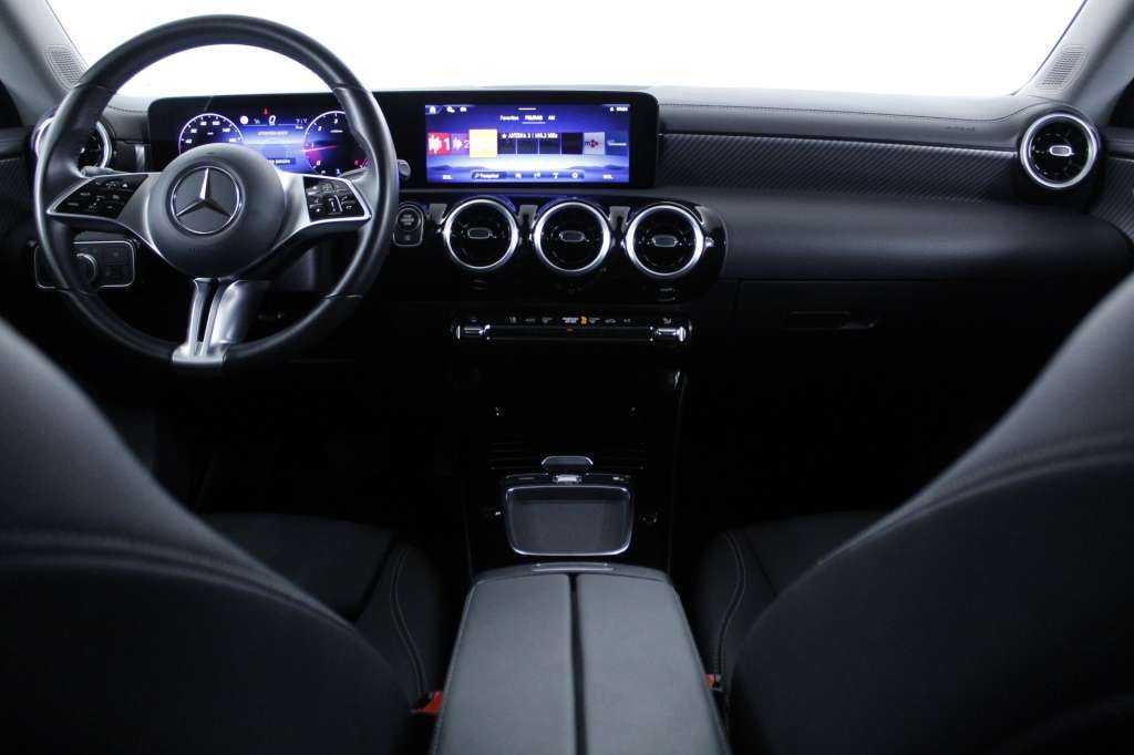 mercedes-benz-cla-2024-diesel-1950cc