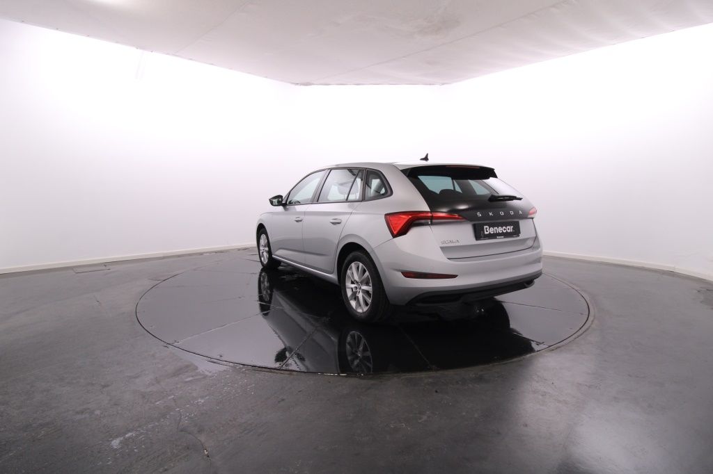 skoda-scala-2022-gasolina-999cc