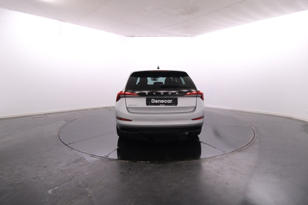 skoda-scala-2022-gasolina-999cc