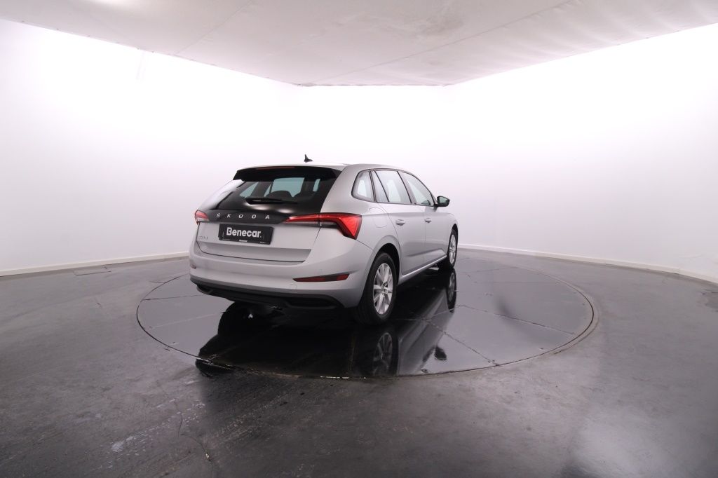 skoda-scala-2022-gasolina-999cc