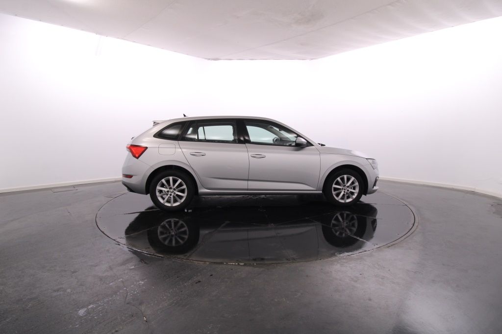 skoda-scala-2022-gasolina-999cc