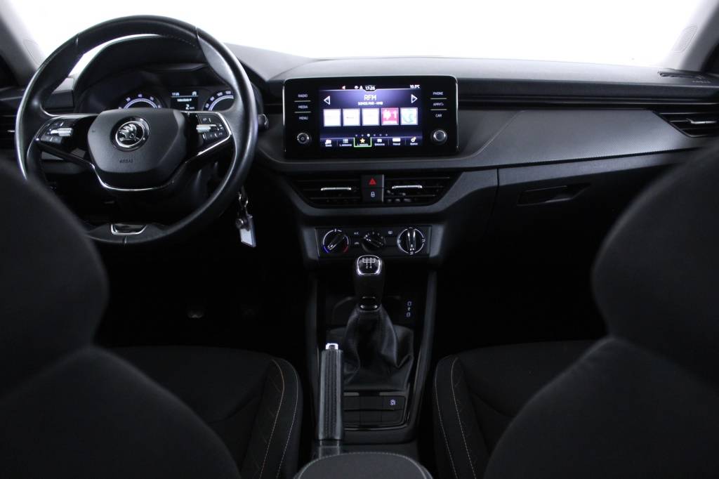 skoda-scala-2022-gasolina-999cc