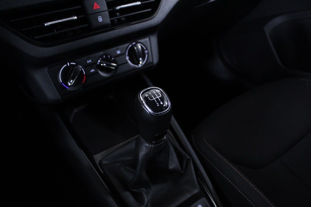 skoda-scala-2022-gasolina-999cc