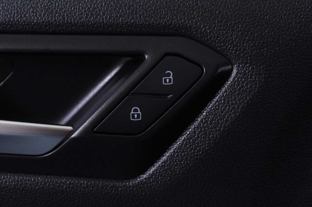 volkswagen-t-roc-2024-gasolina-999cc