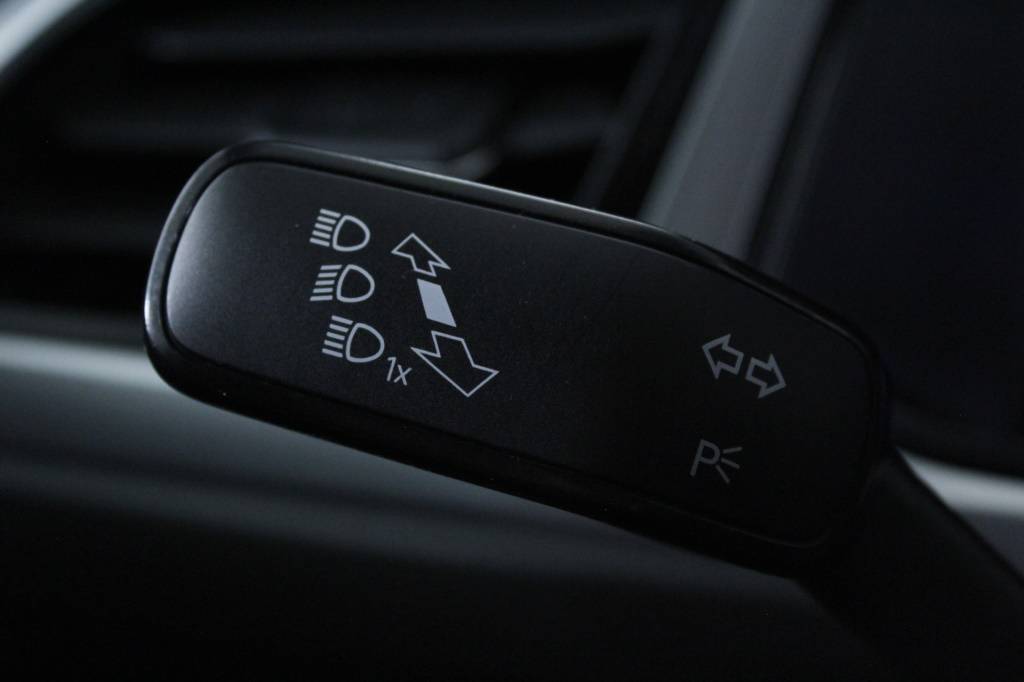 volkswagen-t-roc-2024-gasolina-999cc