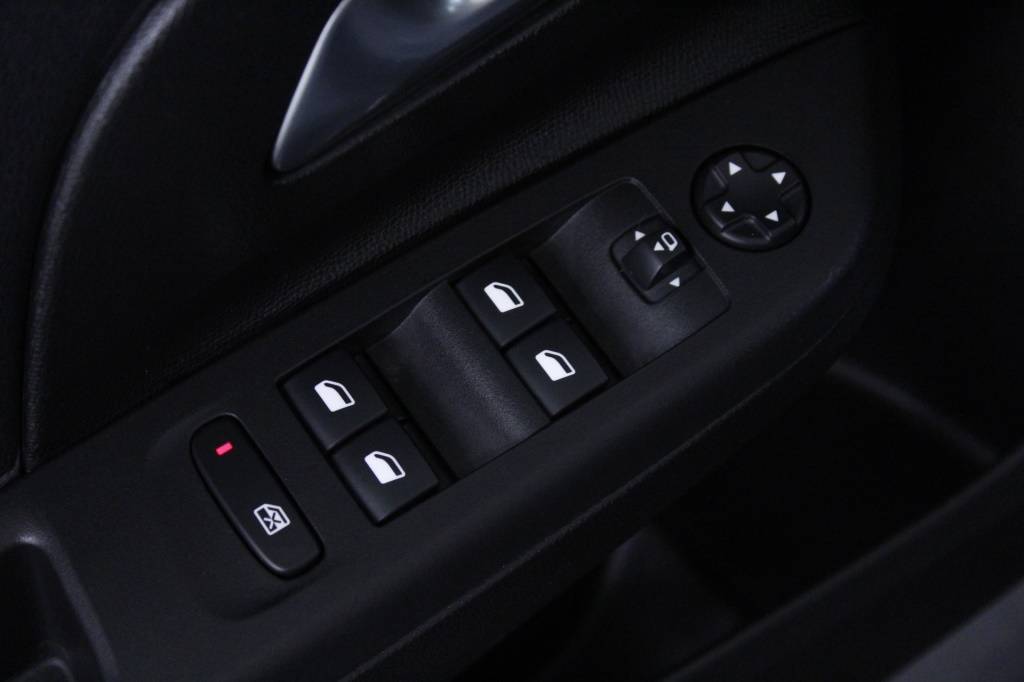 opel-corsa-2025-gasolina-1199cc
