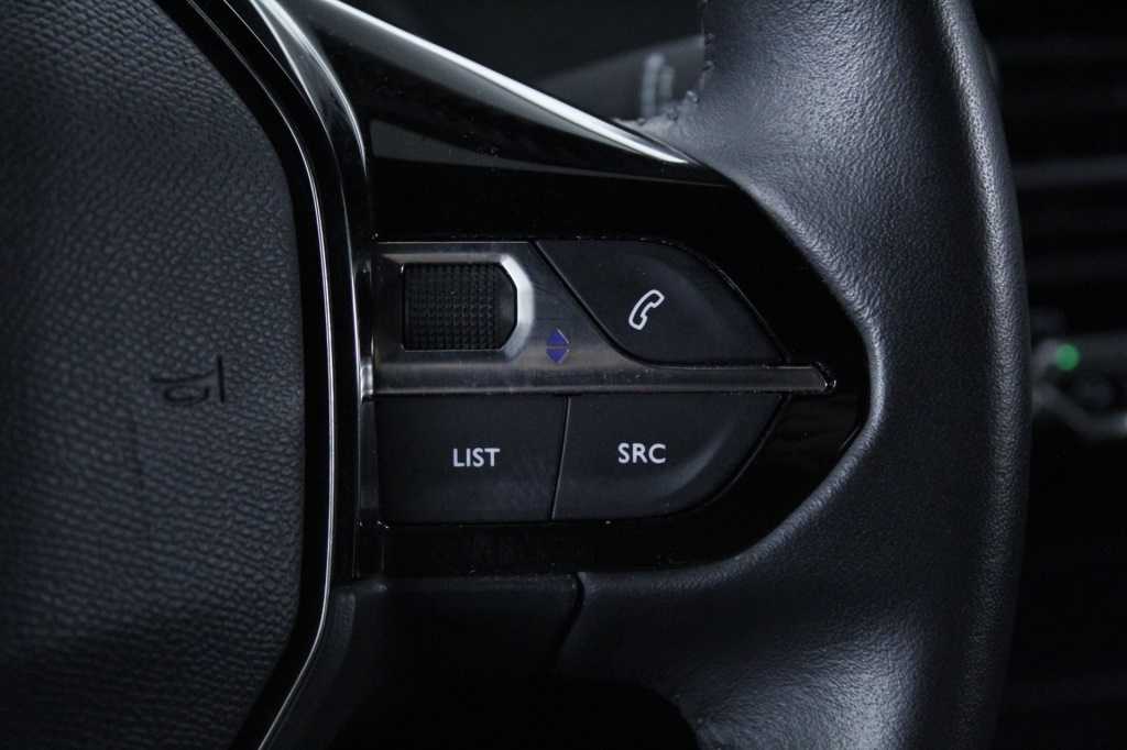 peugeot-2008-2024-gasolina-1199cc