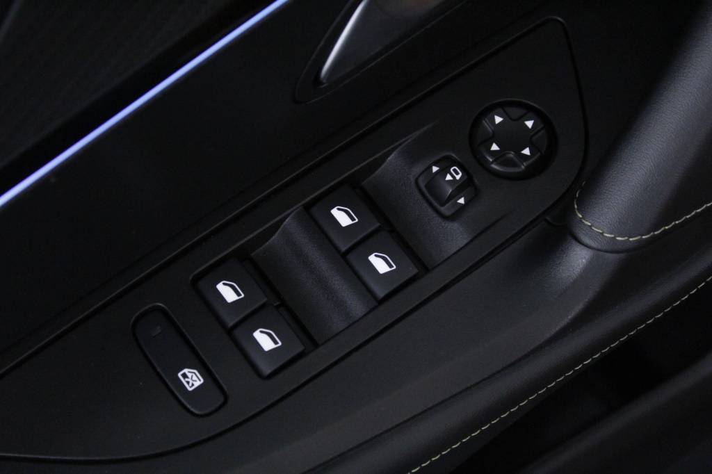 peugeot-2008-2022-diesel-1499cc