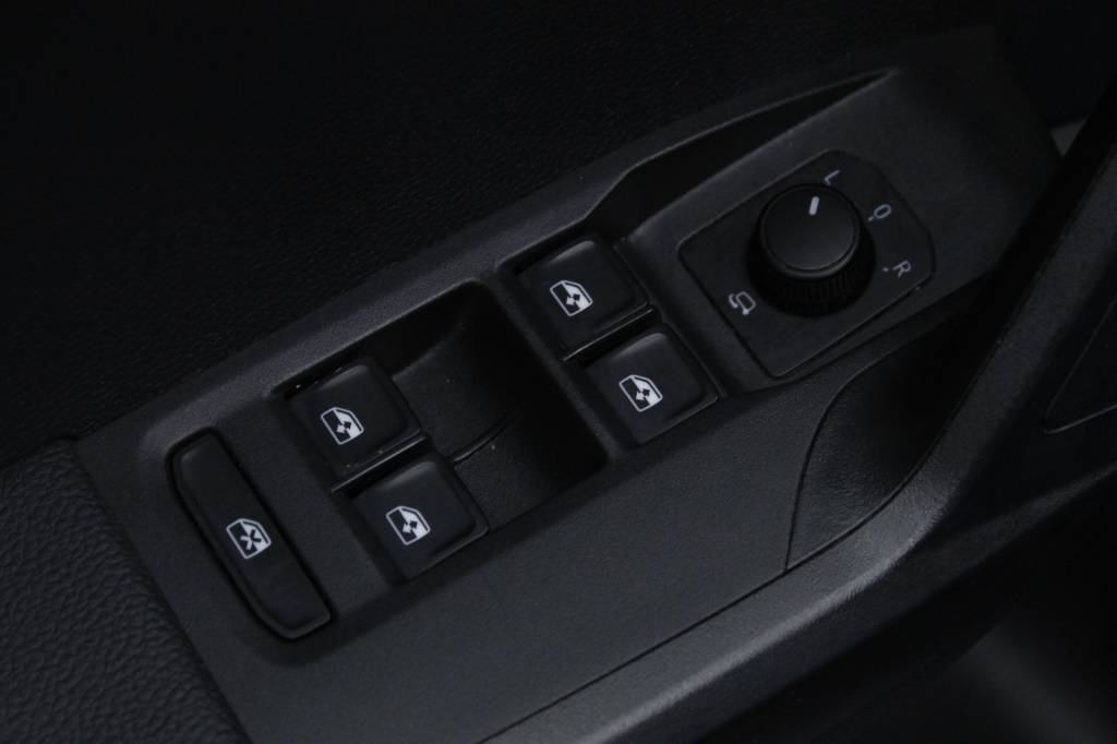 seat-arona-2024-gasolina-999cc