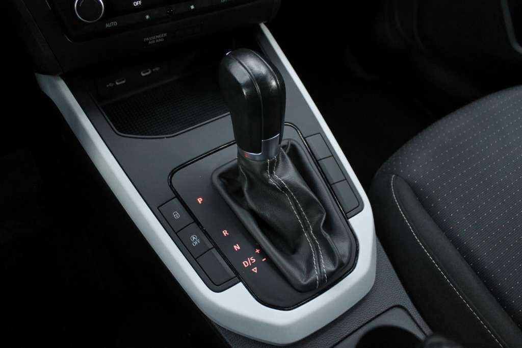 seat-arona-2024-gasolina-999cc