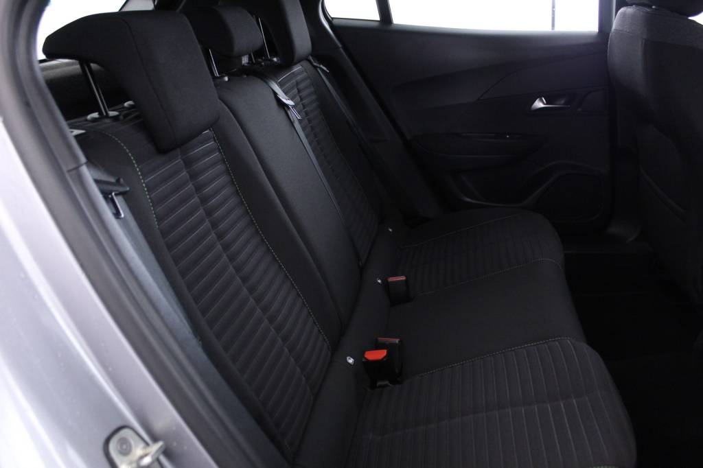 peugeot-2008-2024-gasolina-1199cc
