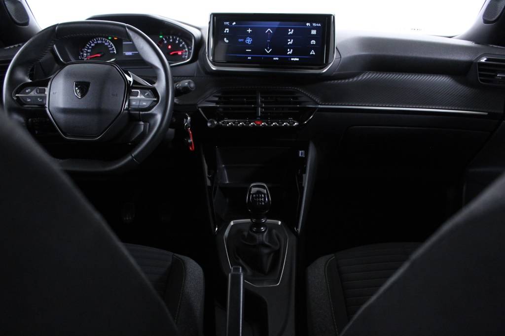 peugeot-2008-2024-gasolina-1199cc