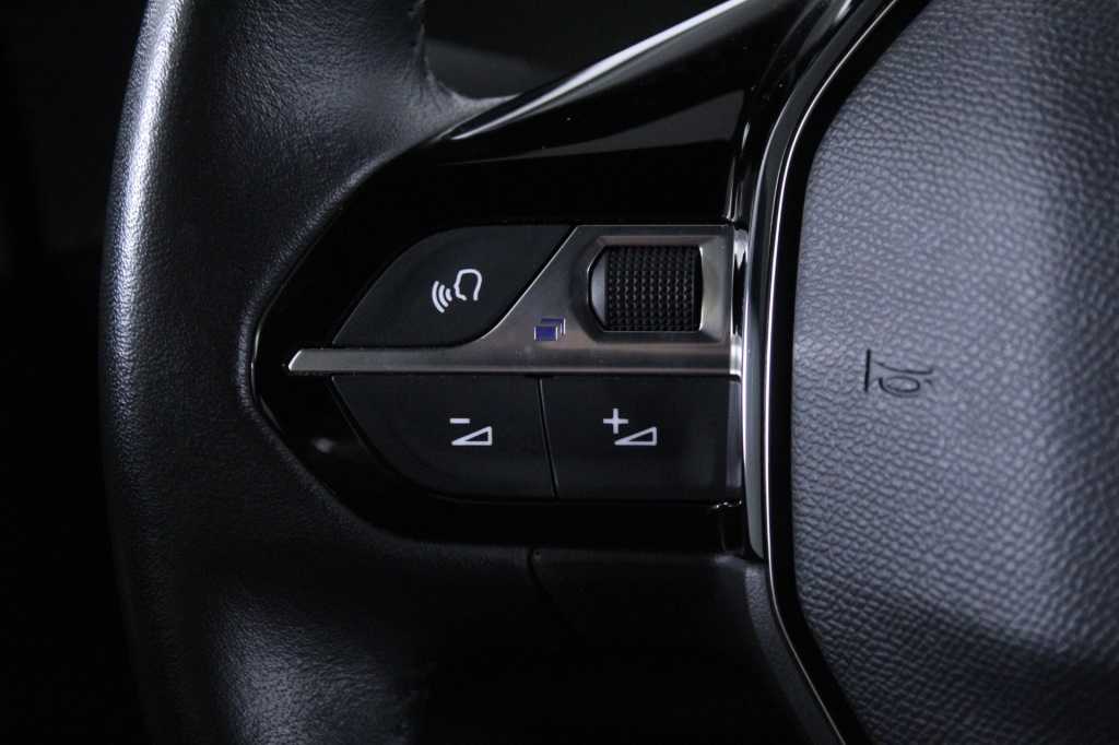 peugeot-2008-2024-gasolina-1199cc