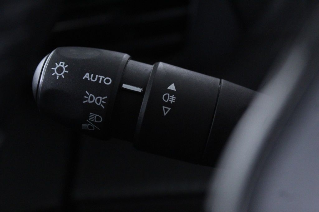 peugeot-2008-2024-gasolina-1199cc