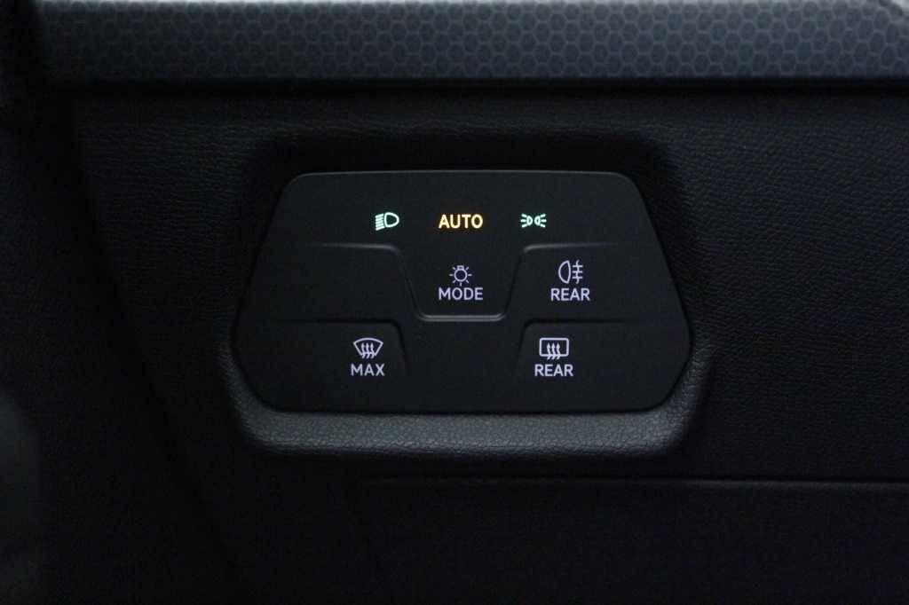 seat-leon-st-2024-gasolina-999cc