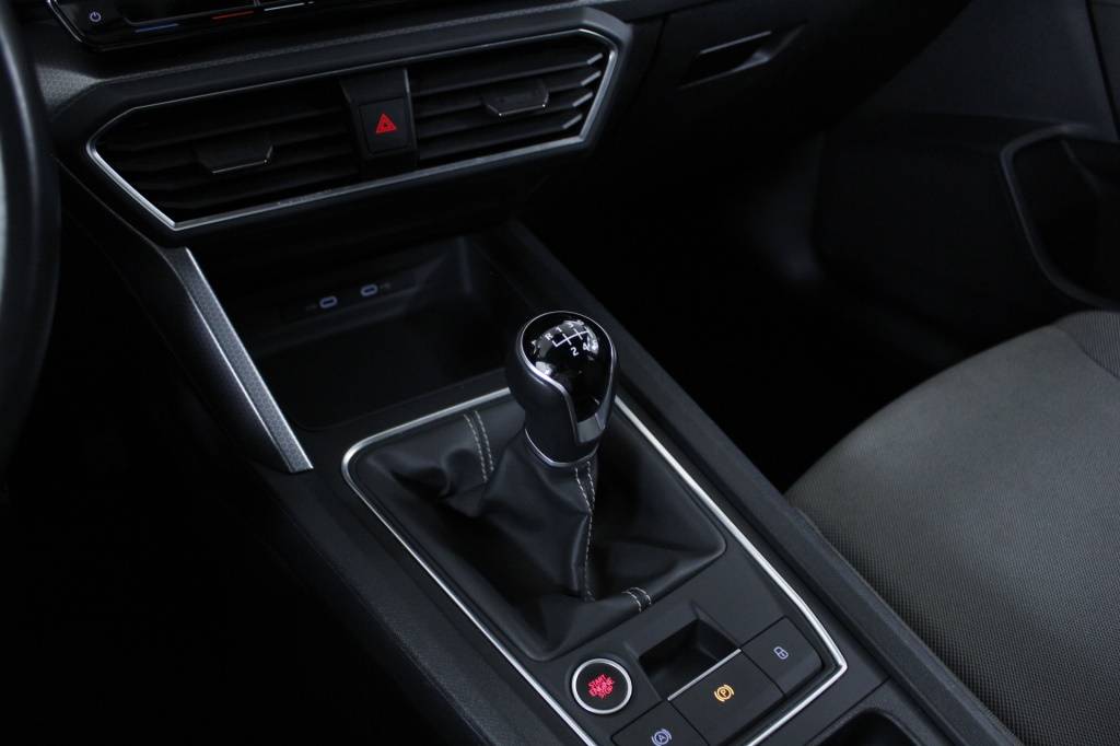 seat-leon-st-2024-gasolina-999cc