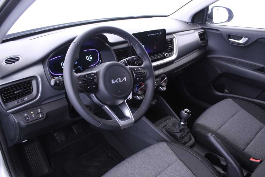 kia-stonic-2024-gasolina-1197cc