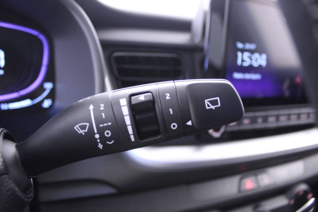 kia-stonic-2024-gasolina-1197cc