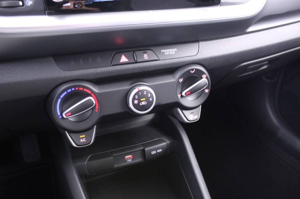 kia-stonic-2024-gasolina-1197cc