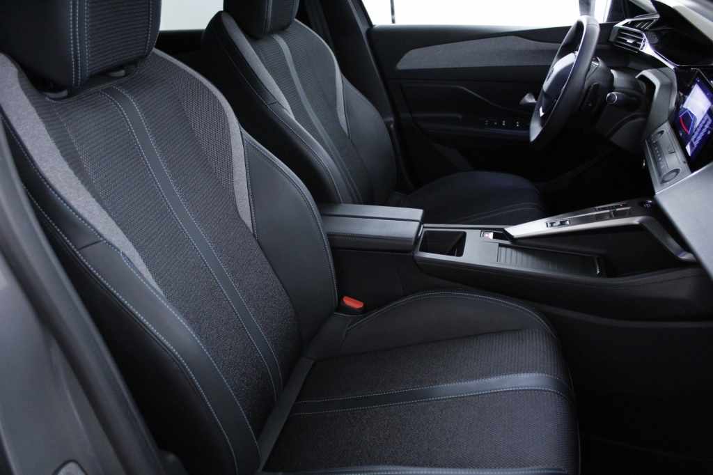 peugeot-408-2025-hibrido-1199cc
