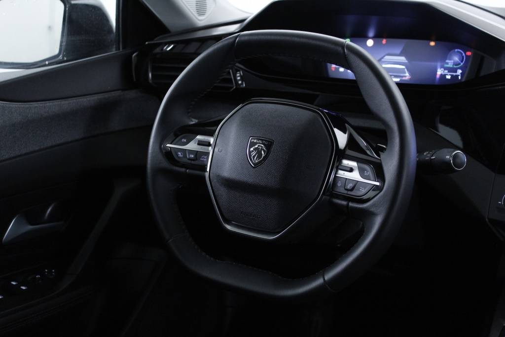peugeot-408-2025-hibrido-1199cc