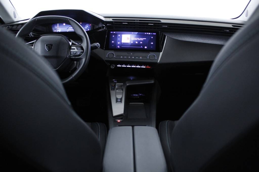 peugeot-408-2025-hibrido-1199cc