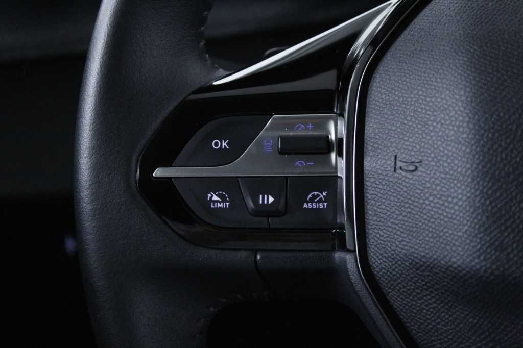 peugeot-408-2025-hibrido-1199cc