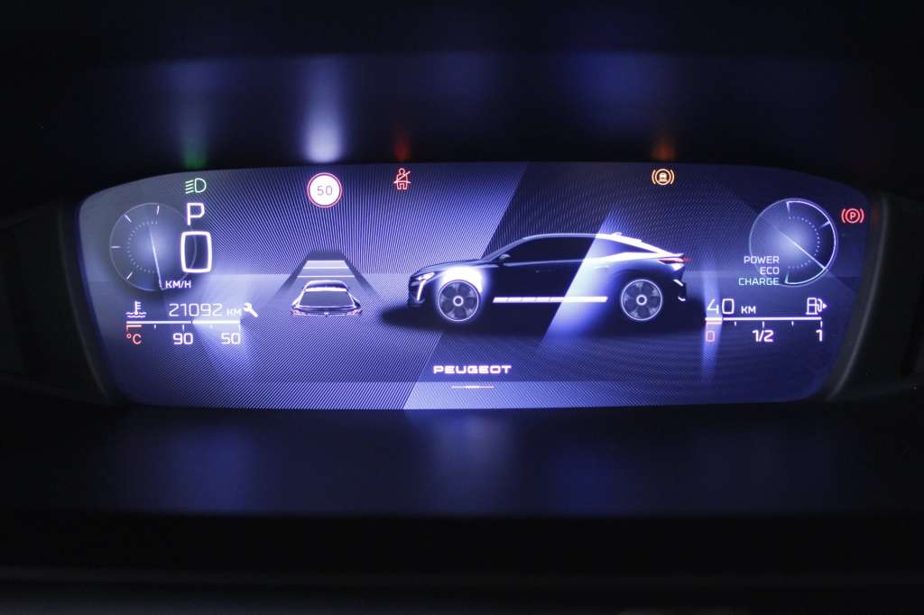 peugeot-408-2025-hibrido-1199cc