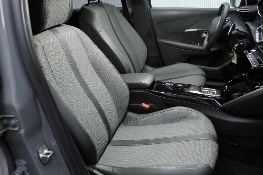 peugeot-208-2025-hibrido-1199cc