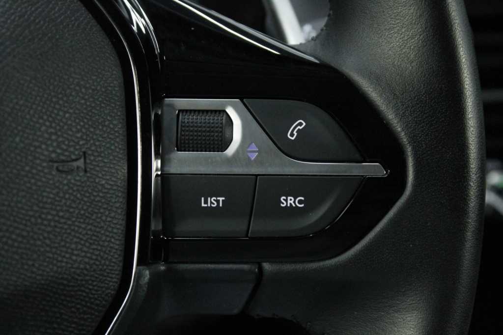 peugeot-208-2025-hibrido-1199cc