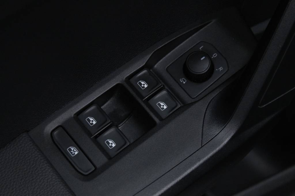seat-arona-2024-gasolina-999cc