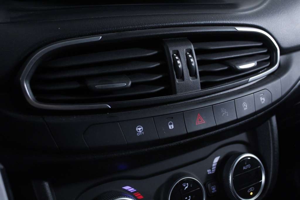 fiat-tipo-station-wagon-2023-gasolina-999cc
