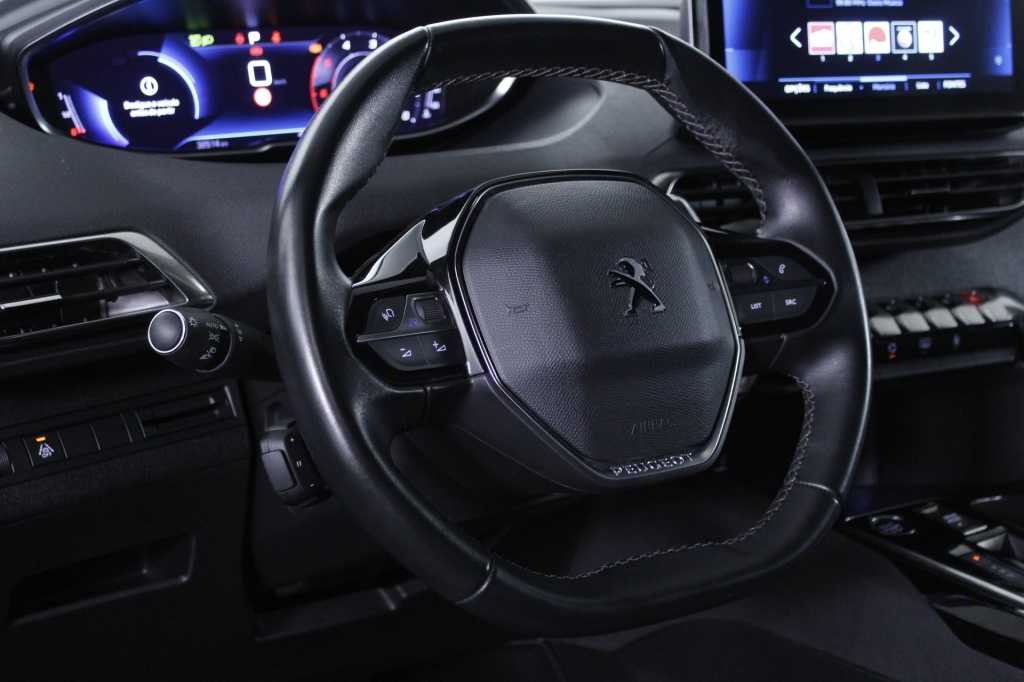 peugeot-3008-2023-diesel-1499cc