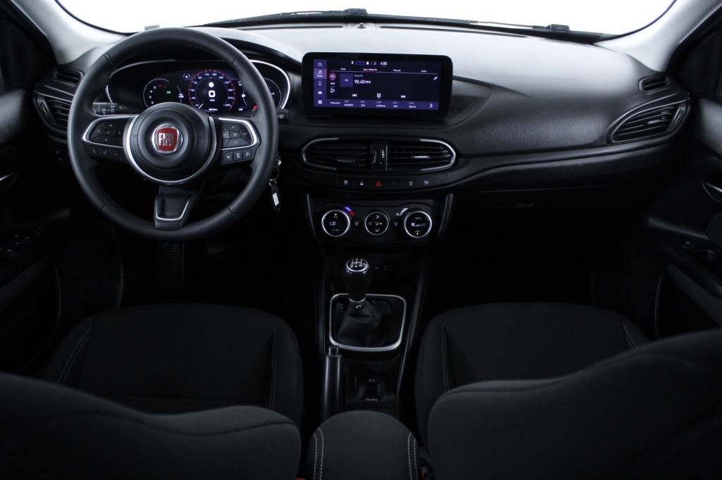 fiat-tipo-station-wagon-2023-gasolina-999cc