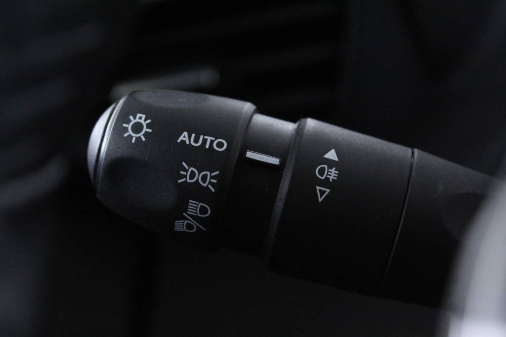 peugeot-2008-2024-gasolina-1199cc