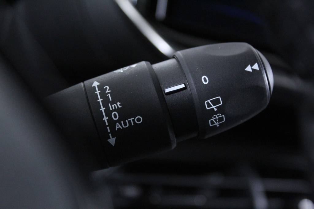 peugeot-2008-2024-gasolina-1199cc