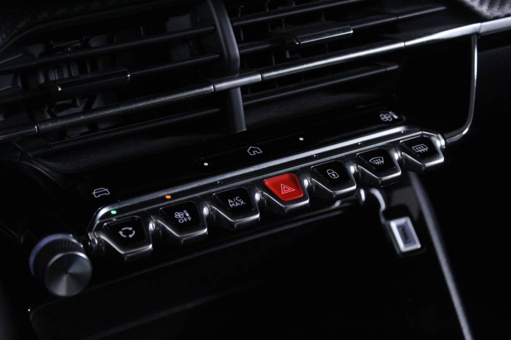 peugeot-2008-2024-gasolina-1199cc