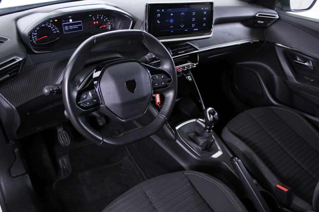 peugeot-2008-2024-gasolina-1199cc