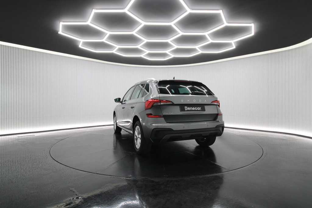 skoda-kamiq-2024-gasolina-999cc