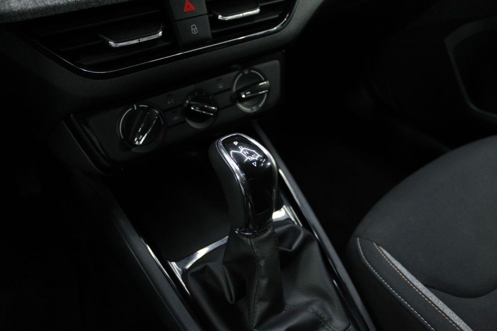 skoda-kamiq-2024-gasolina-999cc