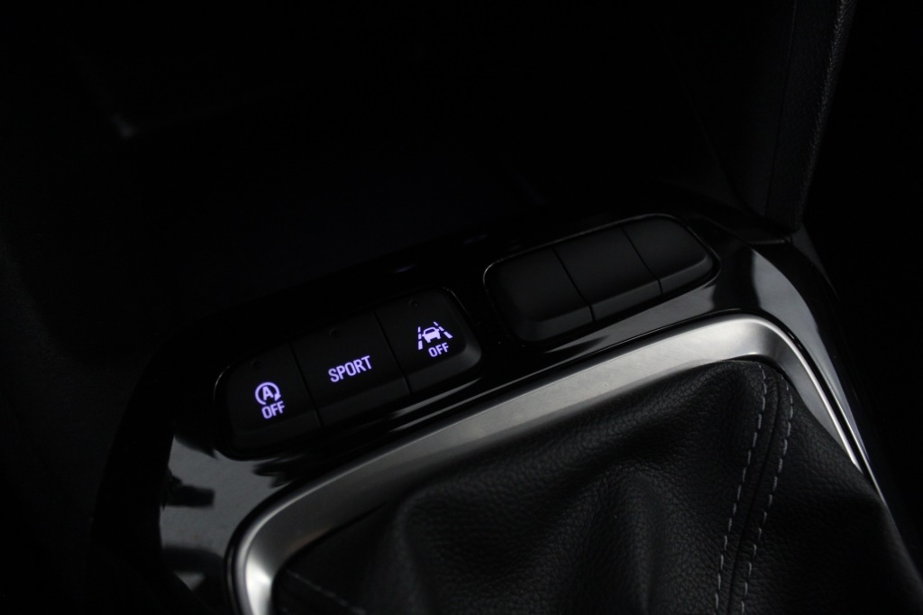 opel-corsa-2024-gasolina-1199cc