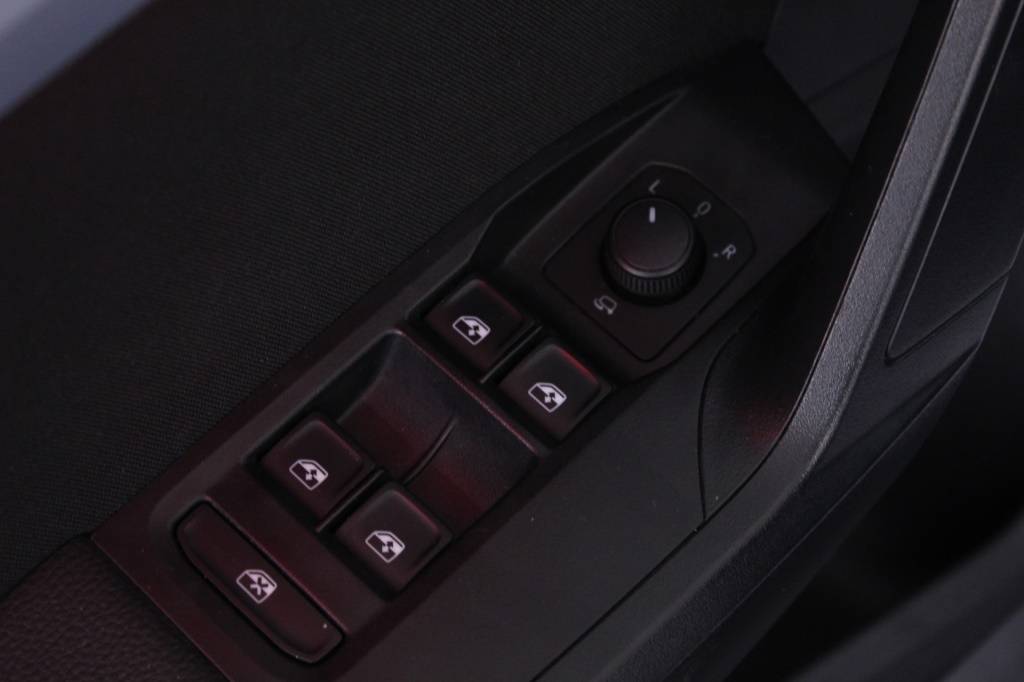 seat-ibiza-2023-gasolina-999cc